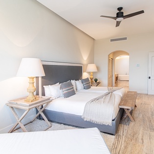 Double bed suite