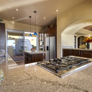 Fully equipped kitchen