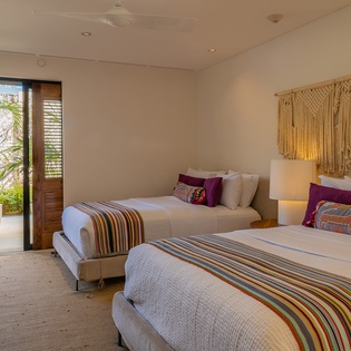 Double bed suite