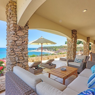 Terrace with sitting area