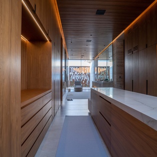 Gorgeous walk in closet