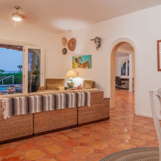 Spacious living and dining area