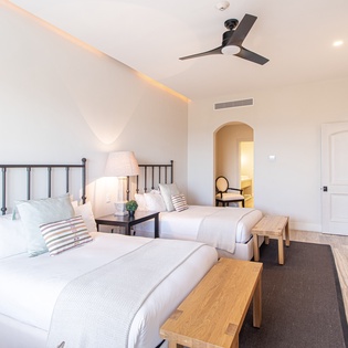 Double bed suite