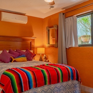 Suite with Queen bed