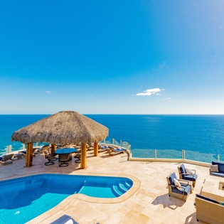 Panoramic views of the Pacific Ocean