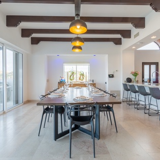 Bright Dining area