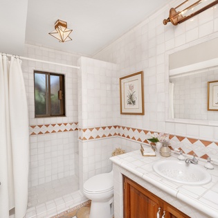 En suite bathroom