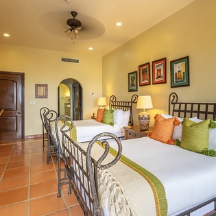 Double bed suite