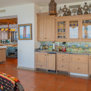 Fully equipped kitchen
