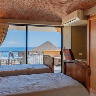 Suite with view and terrace access