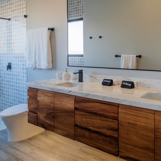 En suite bathroom with double sink