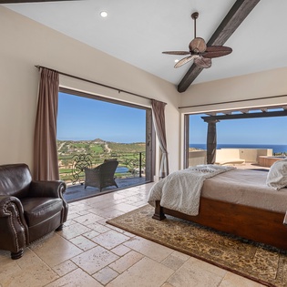 Bedroom suite with incredible viewsKay-24