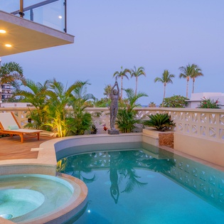 Jacuzzi and pool
