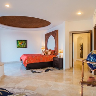 Suite with access to patio and ocean view