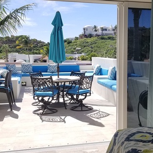 Rooftop deck with sitting area