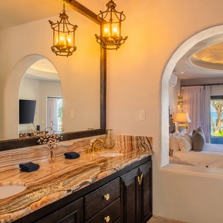 En suite bathroom with double sink