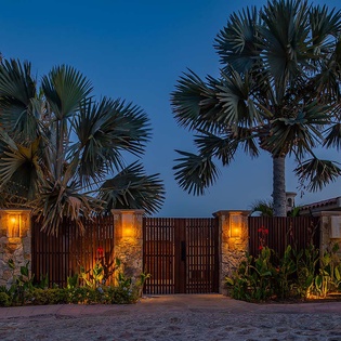 28casa_keller_exterior_night