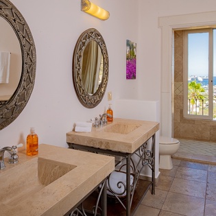 En suite bathroom with view