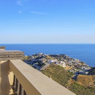 Balcony overlooking jaw dropping views