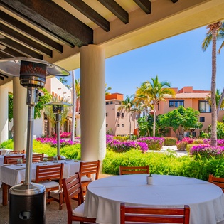 Restaurant at Casa del Mar Golf Resort & Spa