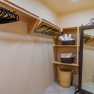 Walk in closet