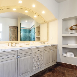 En suite bathroom