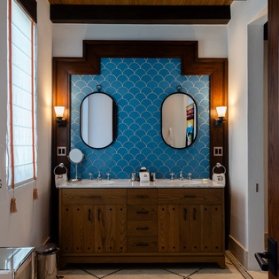En suite bathroom