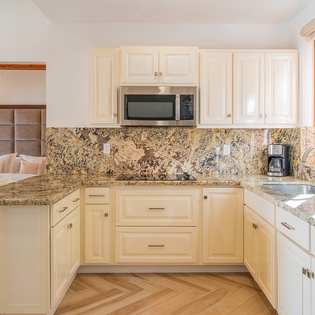 Separate casita