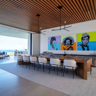 Dining area seating 14