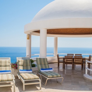 Lounge with ocean view