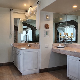 Suite 7 bathroom
