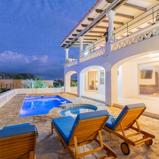 Poolside and jacuzzi with incredible views of Cabo San Lucas
