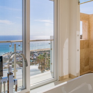 Walk in shower