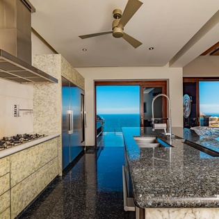 Fully equipped kitchen-40