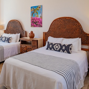 Double bed suite