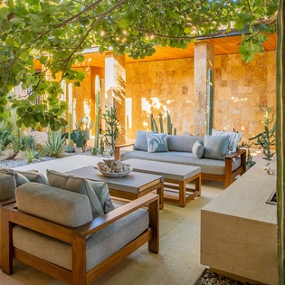 Outstanding architectural living space