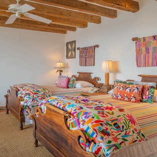 Double bed suite