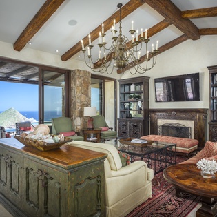 Spacious living room