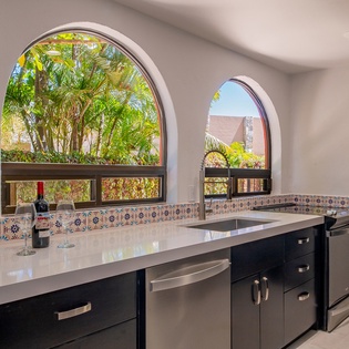 Fully equipped kitchen