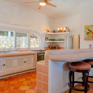 Fully equipped kitchen