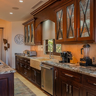 Fully equipped kitchen