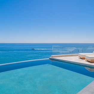 Infinity pool overlooking the ocean