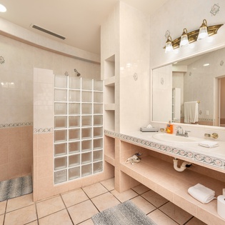 En suite bathroom