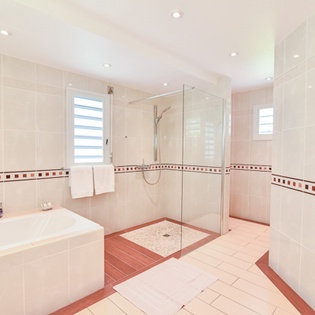 Bathroom at WV ACR, Vitet, St. Barthelemy