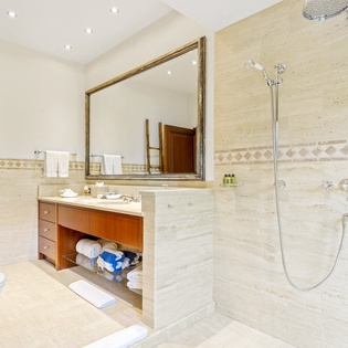 bathroom-5-casa-de-la-playa-track2