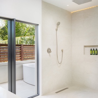 bedroom-1-seafire-track3