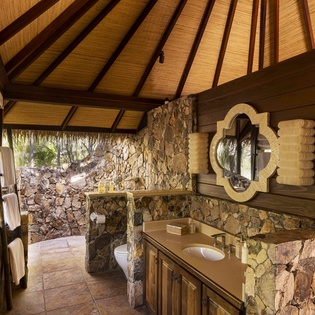 bathroom-bali-lo-track2