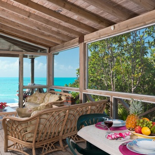 outdoor-patio-oceanside-tower-track1