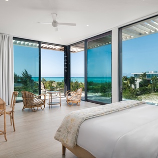 bedroom-6-emerald-breeze-track2