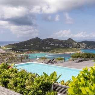 pool-apartement-ocean-nest-track2